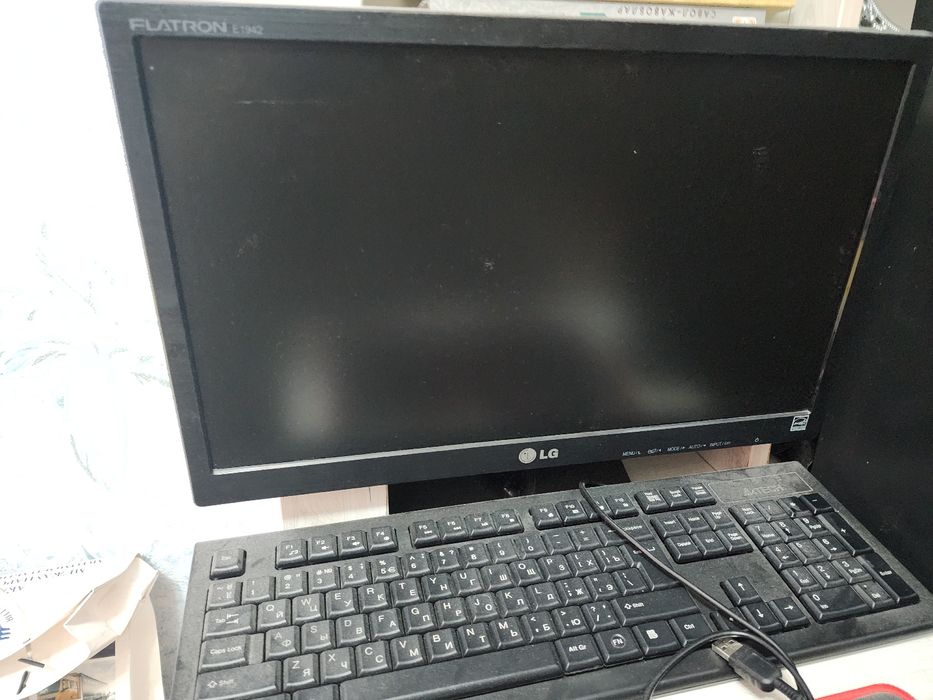 Кампютер LG сотилади срочна б/у