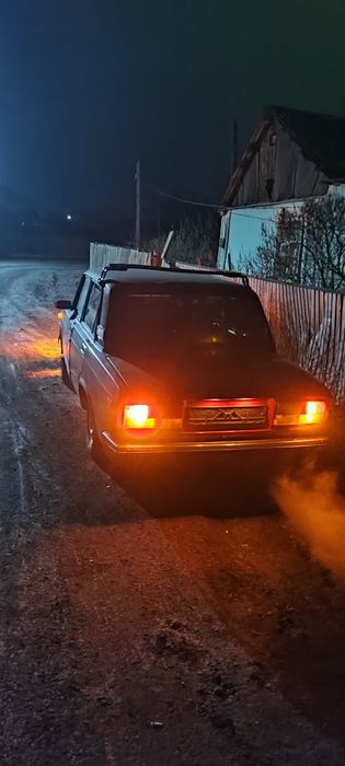 Лада ваз 2107… классика)