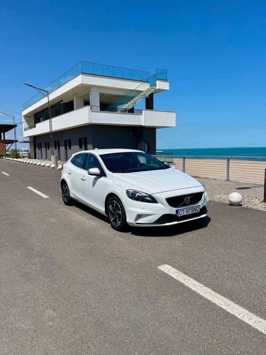 Volvo v40 D2  R Desing