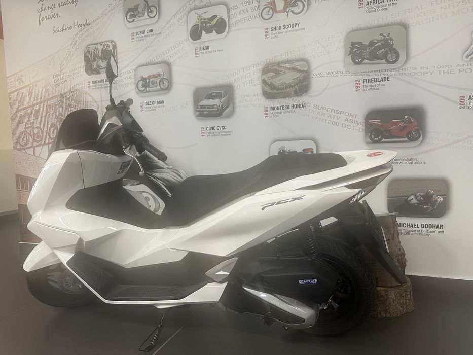Vand Honda PCX 125 cmc NOU - 0 km