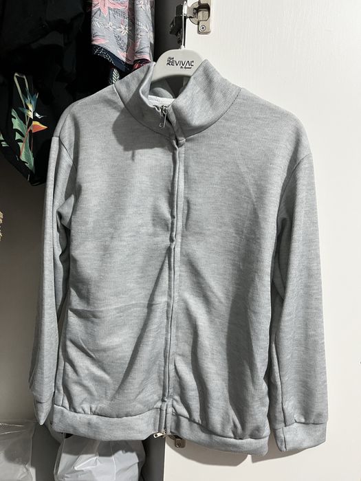 Продам новый свитер кофта