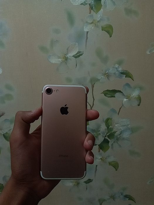 Iphone 7 sotiladi 32talik