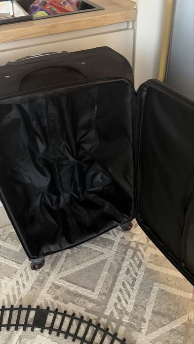 Чемодан большой