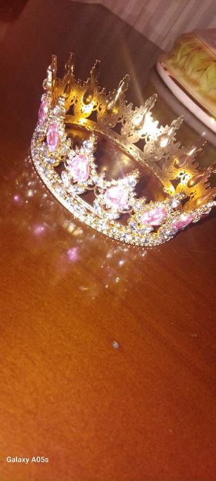 Красивая корона на торт