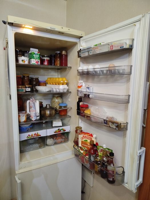 Продам холодильник