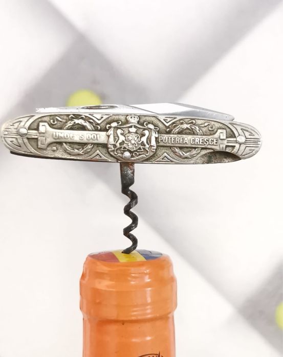 Briceag de colectie din argint cu Carol 1 si Elizabeta