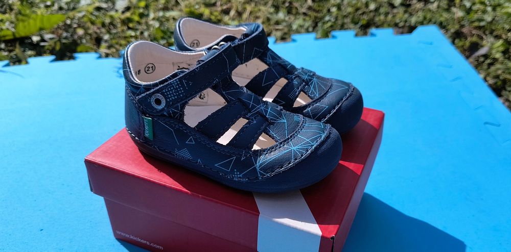 Sandale Kickers, marimea 21