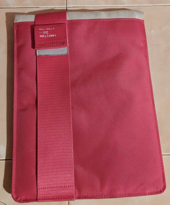 Розов калъф за таблет