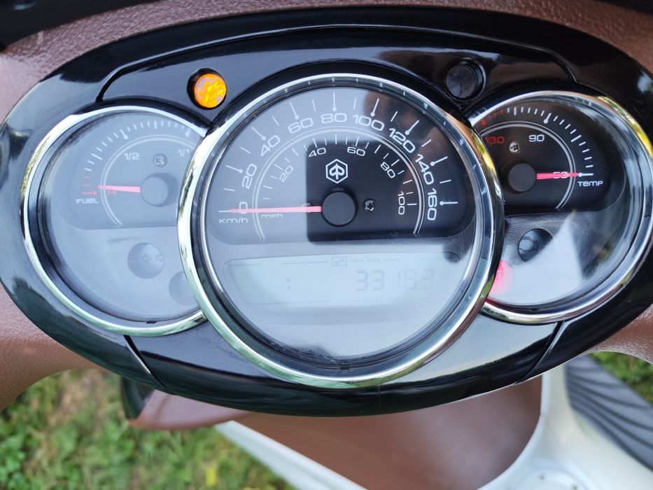 Пиаджо Бевърли 300 Piaggio Beverley 300