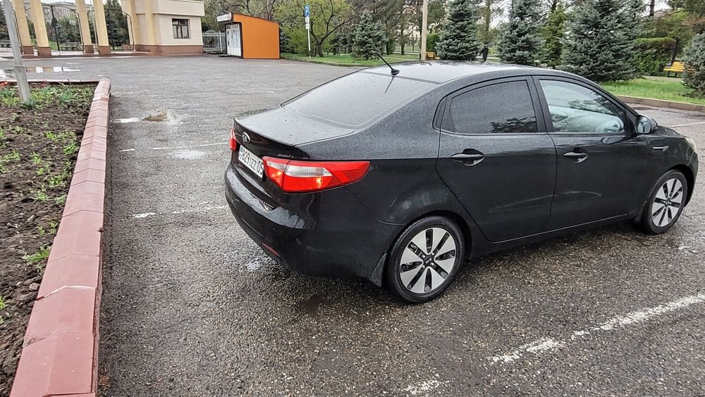 Продам автомашину Kia Rio
