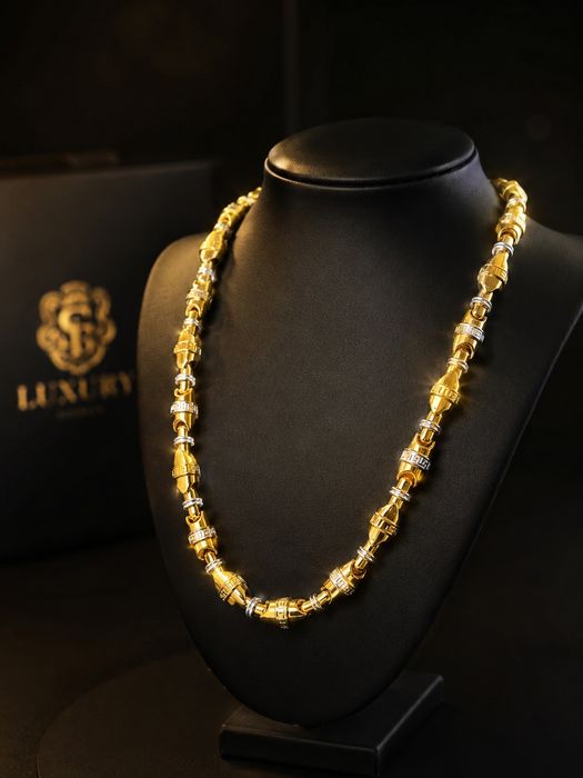 Lant Versace , Nou . aur 14k 24 gr . Se vinde cu verificare