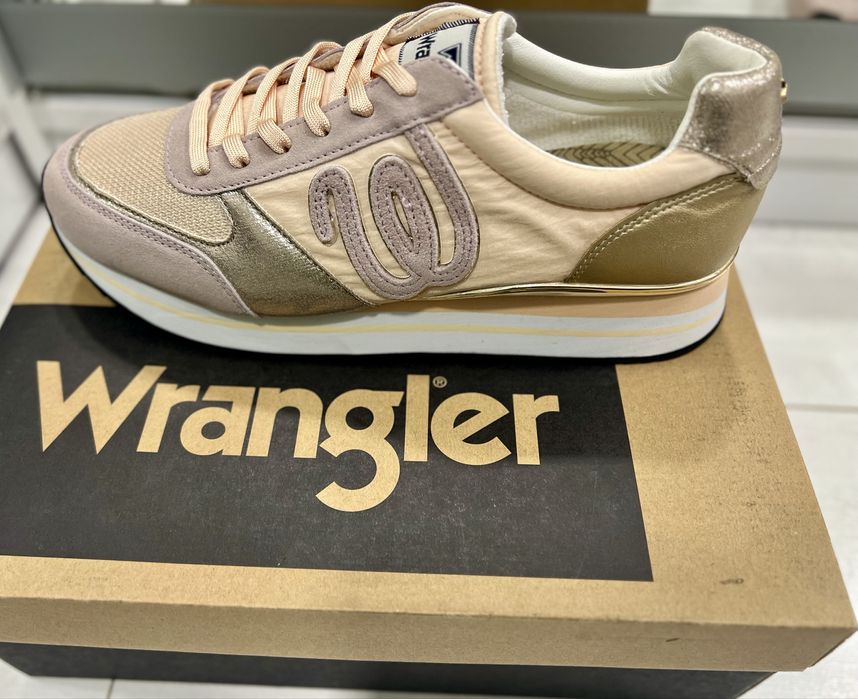 Дамски сникърси Wrangler Jungle Pink 40