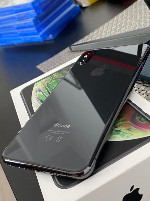 Iphone xs max full box