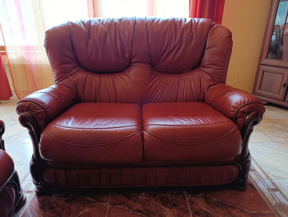 Намалена холна гарнитура естествена кожа диван 2ка и 3ка топ състояние