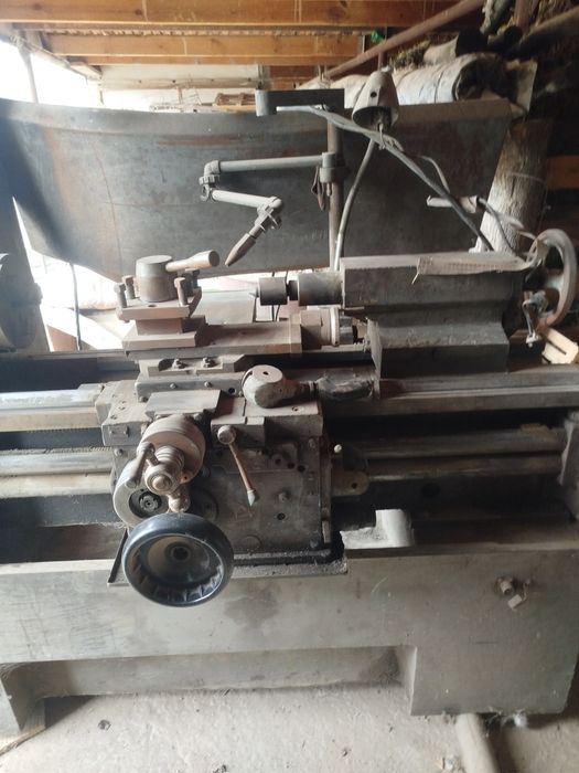 Продаётся токарный станок