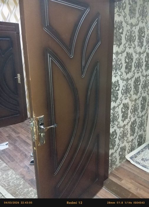 Eshik sotiladi. Holati yaxshi.  Soni 6ta.