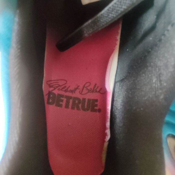 Nike Arr max Be True