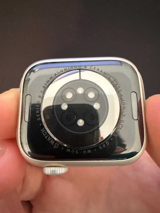 Vand Apple Watch 8, 41mm, Starlight Aluminiu