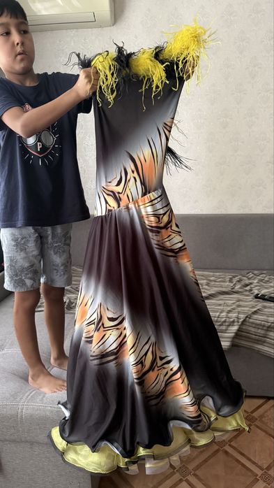 Бальное платье на 10-13 лет