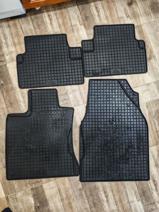 Стелки за нисан кашкай / стелка за багажник