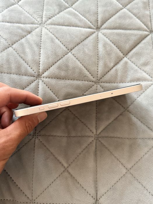 Vând iphone 14 Plus, stare tehnica si estetica deosebita.
