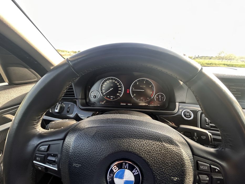 Vând BMW Seria 5 F10 520d, 2011 2.0d  184 CP