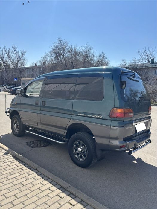 Mitsubishi Delica