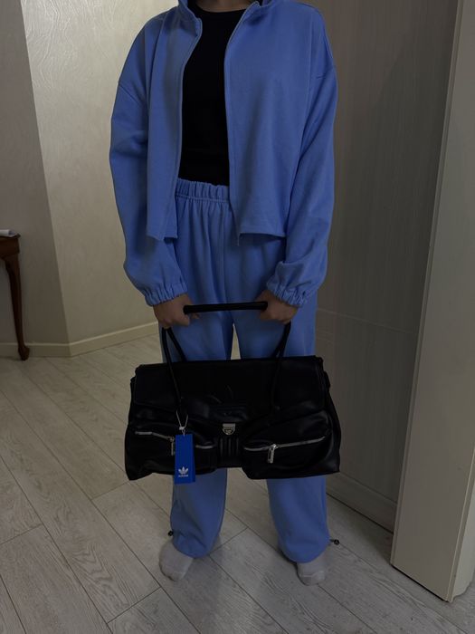 Спортивные костюмы