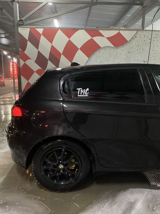 АЛФА 147 1.9JTD 115ks 2003  НА ЧАСТИ