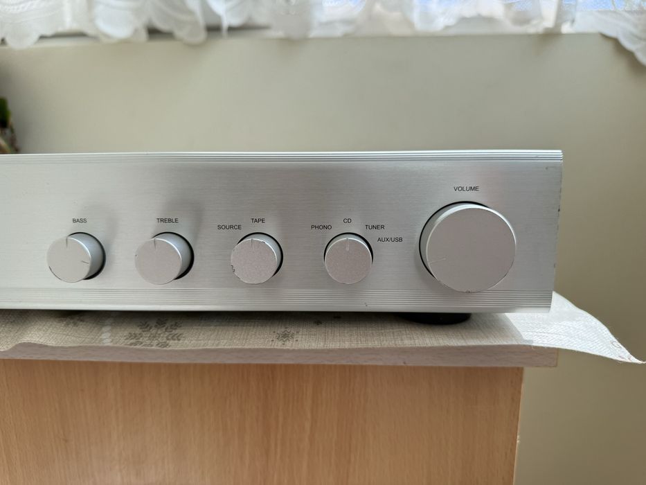 AMC 3050a Качествен съерео усилвател