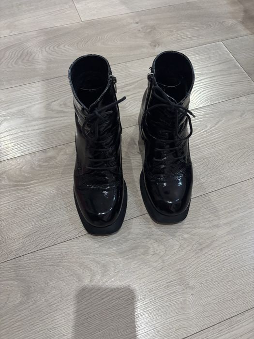 Боти от естествен лак на Gianni