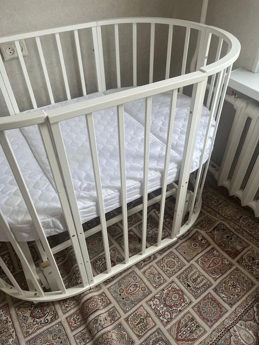 Манеж детскии,,,