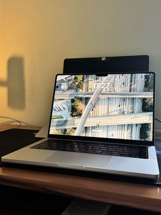 MacBook Pro M3 Pro, 18/512