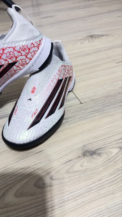 Футболни обувки 32 (стоножки) ADIDAS F50