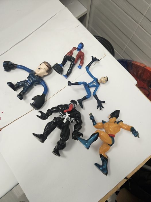 5 figurine , X men , omul elastic