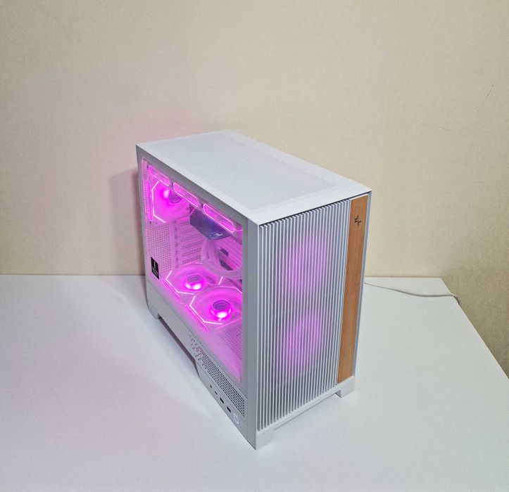 AMD Ryzen 7 9850X3D/DDR5 RAM 32 GB/Asus TUF B850-BTF WiFi/SSD M.2 NVMe