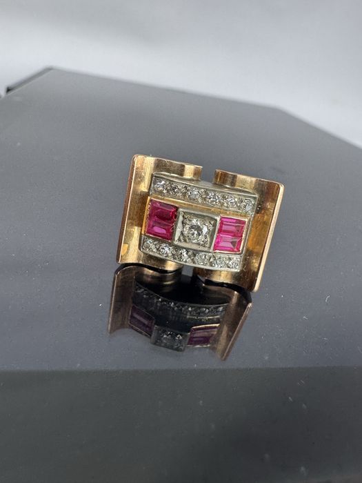 Inel din aur 18 k, rubine si diamante
