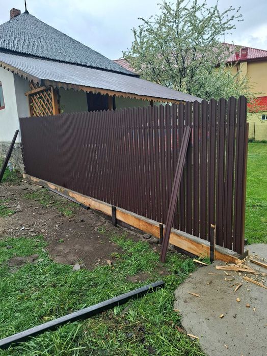 Garduri din panou stil jaluzele, sipca metalica, tabla, plasa si BCA