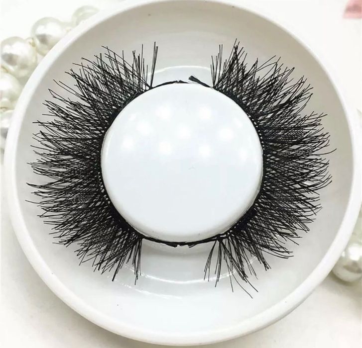 5 Чифта Обемни Професионални Изкуствени Мигли + Лепило