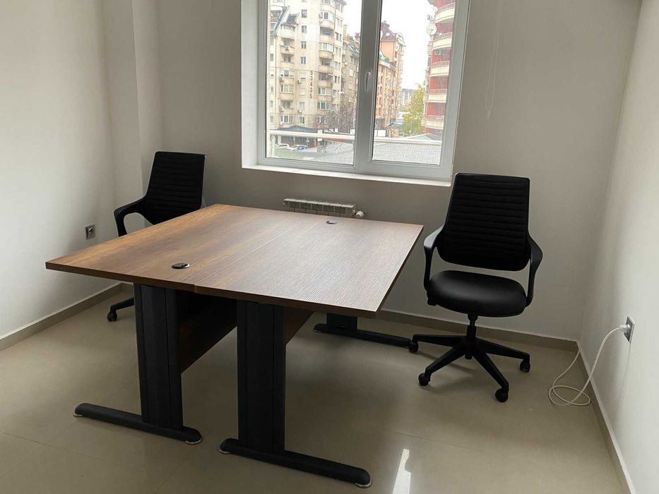 Мебели за офис - столове, секции, бюра