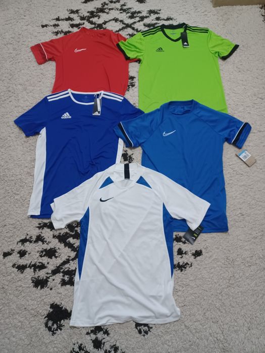 Tricouri originale Nike si Adidas. Marimea M.
