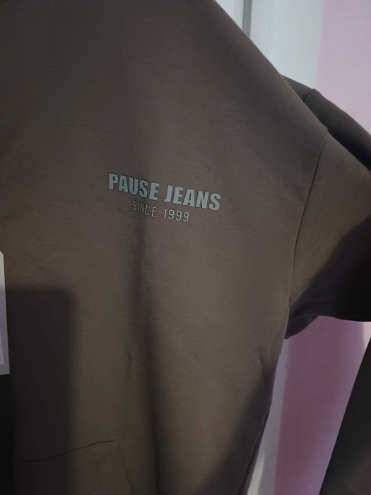 Суичър PAUSE "S" размер