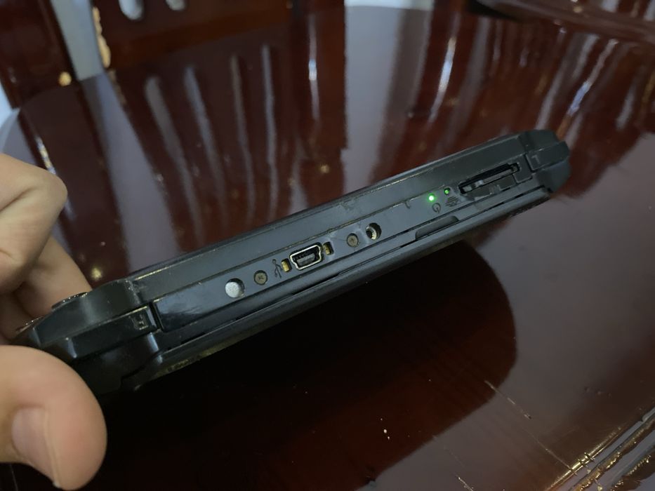 PSP street (E1008) в хорошем состоянии 20+ игр