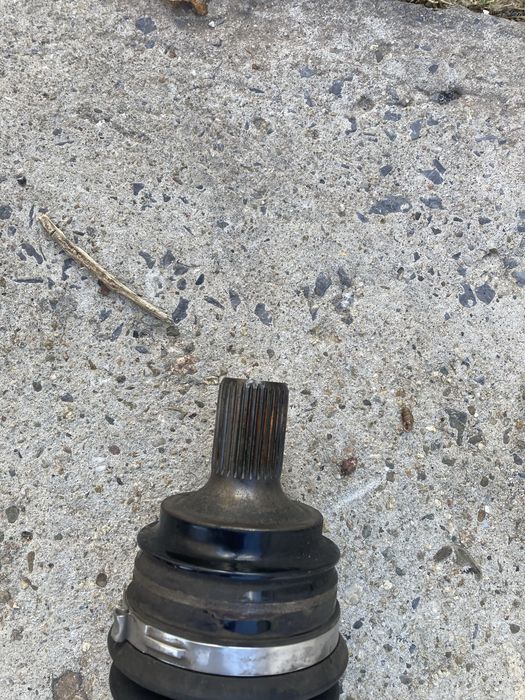 Предна дясна полуоска за Мерцедес W213