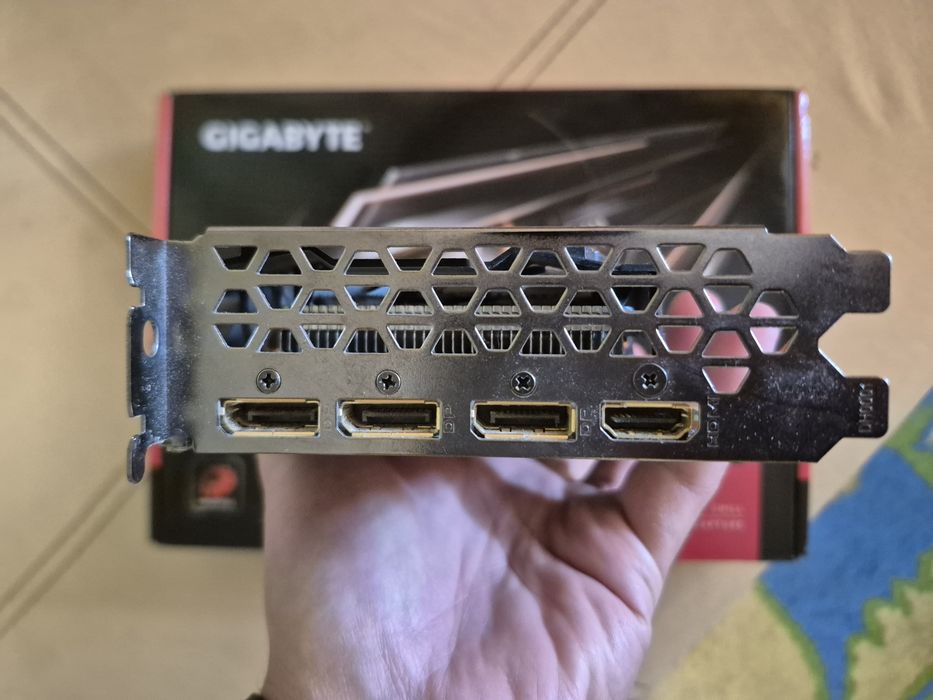 AMD Radeon RX 570 8GB - като нова