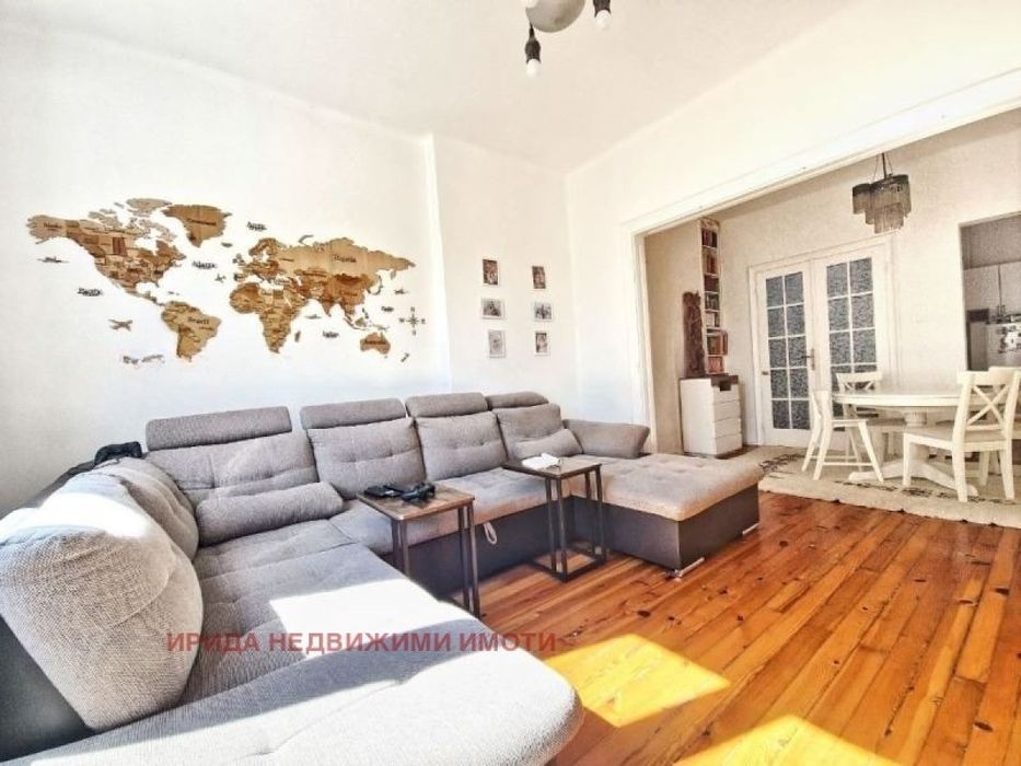 Продава се Тристаен апартамент в София, Център - 110 кв.м за 3014 €/кв.м - Снимка #1