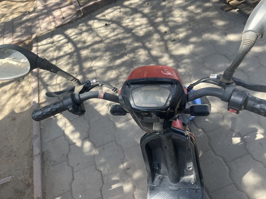 Электро скутер на ходу