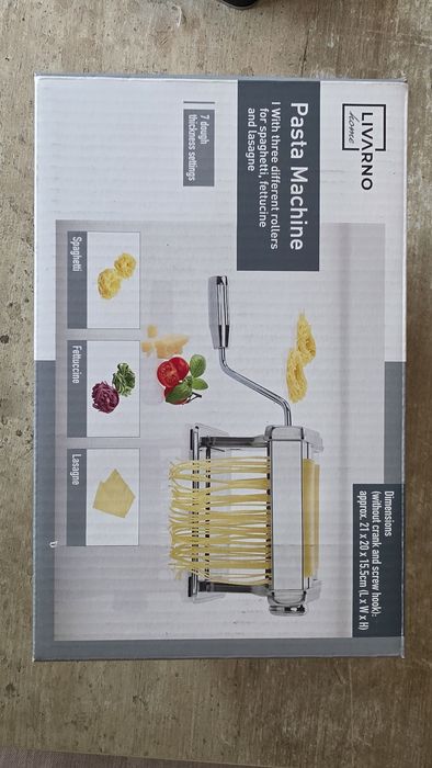 Aparat de făcut paste inox nou, nefolosit