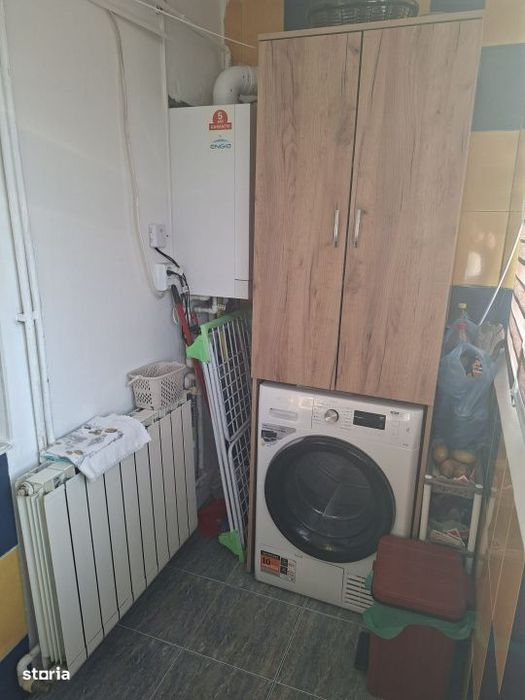 Apartament 3 camere, 72.52 mp, zona Craiovita Noua