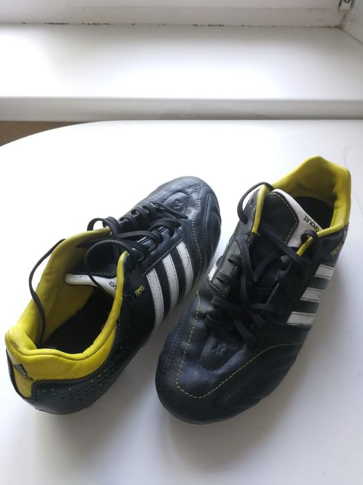 Футбольные бутсы Adidas Adipure 11pro